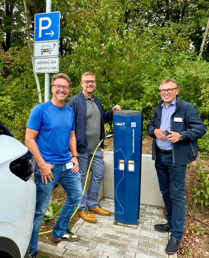 Klinikum St. Marien bekommt E-Ladesäulen für Besucher und Personal von Stadtwerken Amberg.jpg