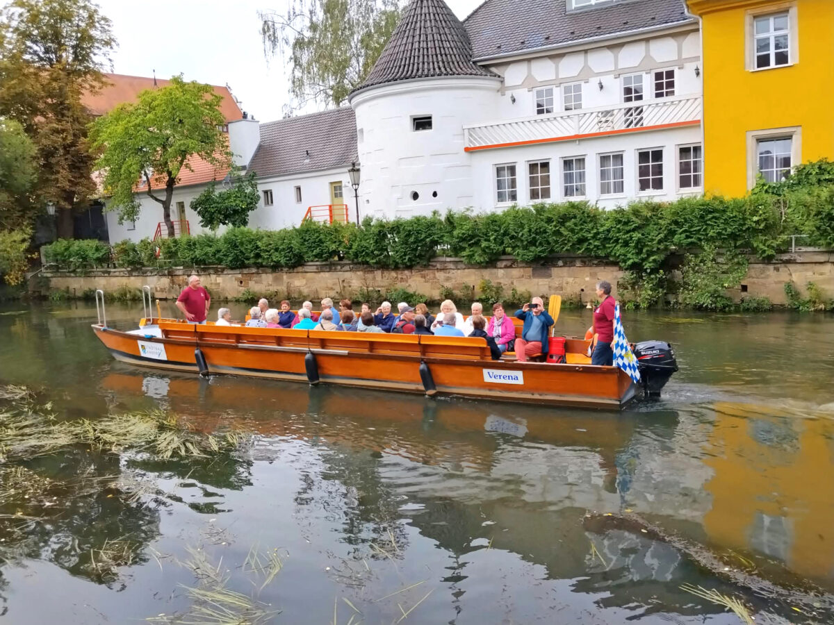 Senioren aus Maxhütte-Haidhof genießen Plättenfahrt in Amberg