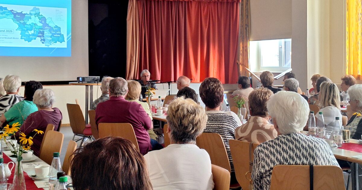 Pfarrei-Senioren erlebten gut besuchten Nachmittag mit Altbürgermeister Karl Balk