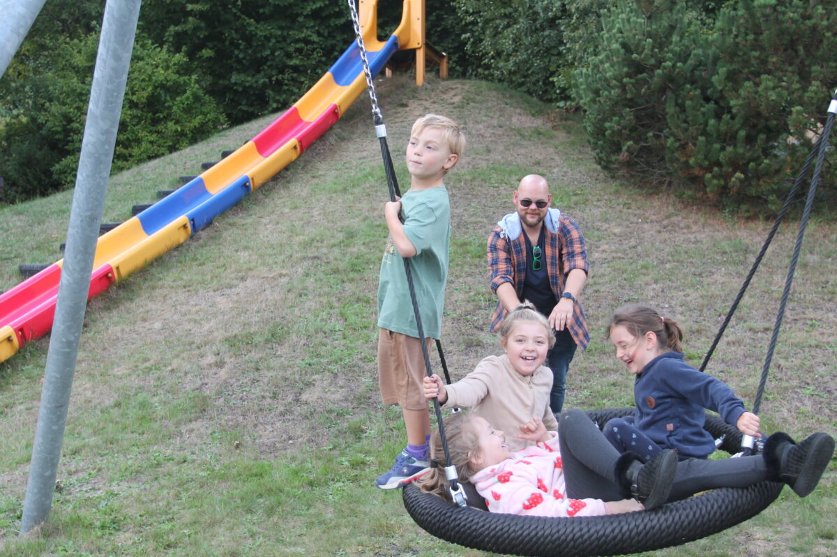 Sonne und Spaß beim Spielplatzfest in Georgenberg