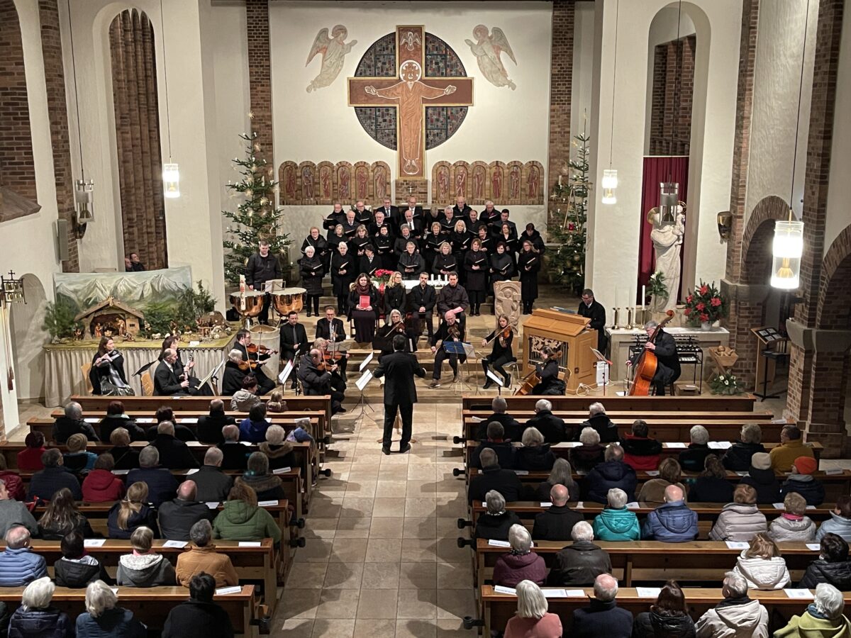 St.-Thomas-Chor gestaltet Rosenkranzfest in Speinshart