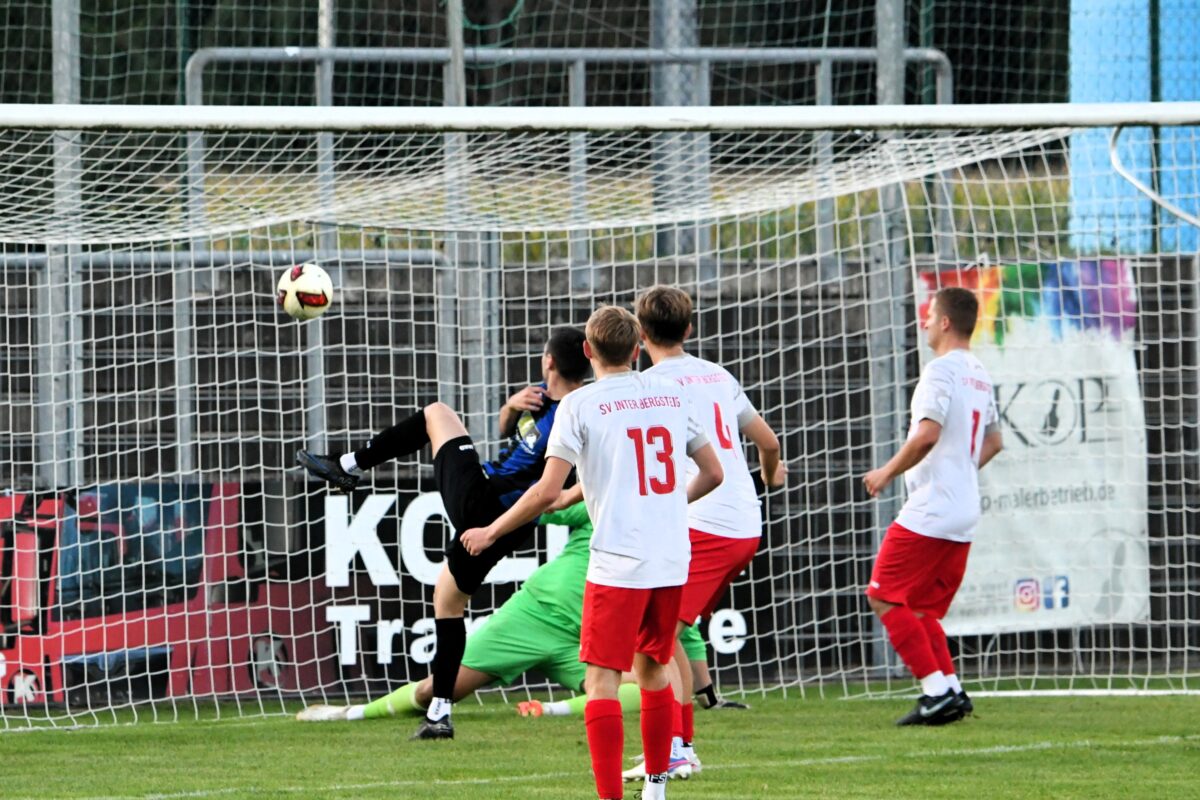 Torreicher Spieltag in der Bezirksliga Nord - SV Etzenricht bleibt vorne
