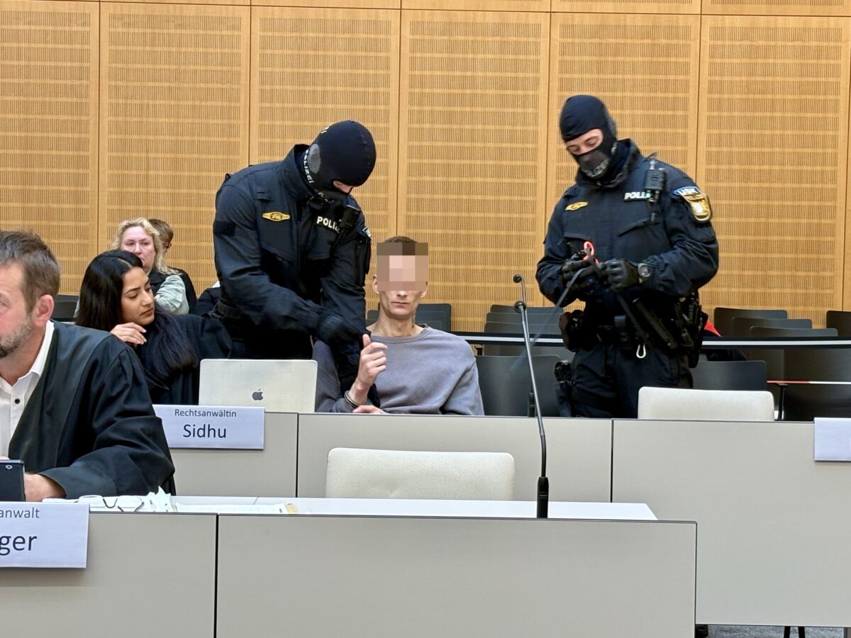 Drogengeschäfte aus dem Gefängnis – Prozessauftakt am Landgericht Weiden