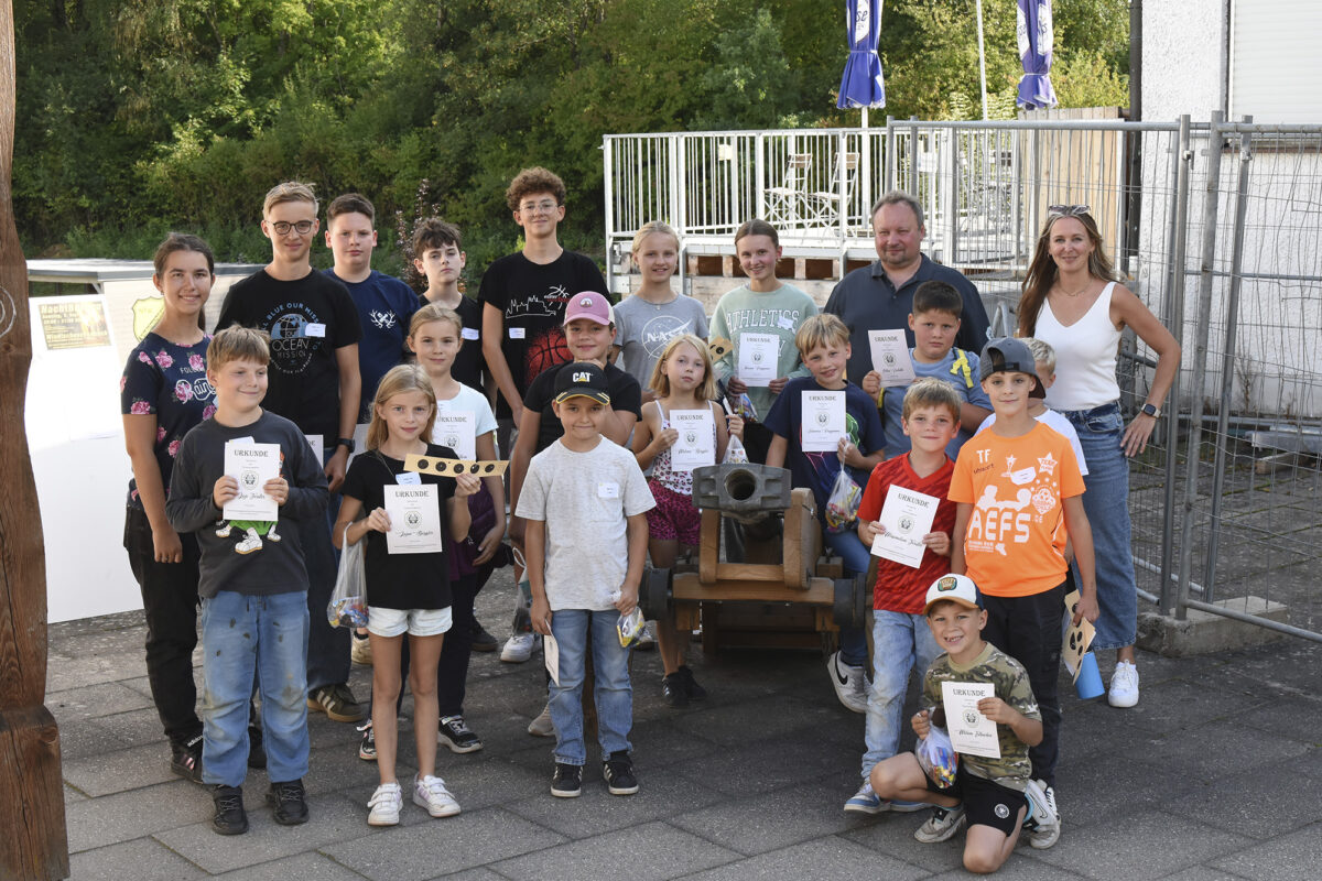 Treffsicher durch den Ferientag – und abends donnert der Ritzerberg