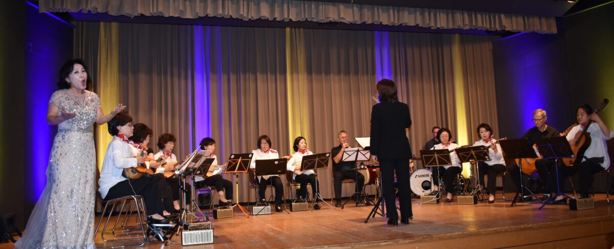 Ausgezeichnete Mandolinen-Musik im Jugendheim