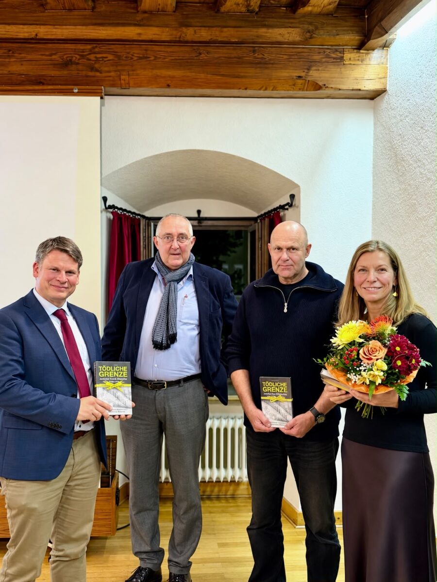 "Tödliche Grenze": Volles Haus bei Buchpremiere mit Zeitzeugen