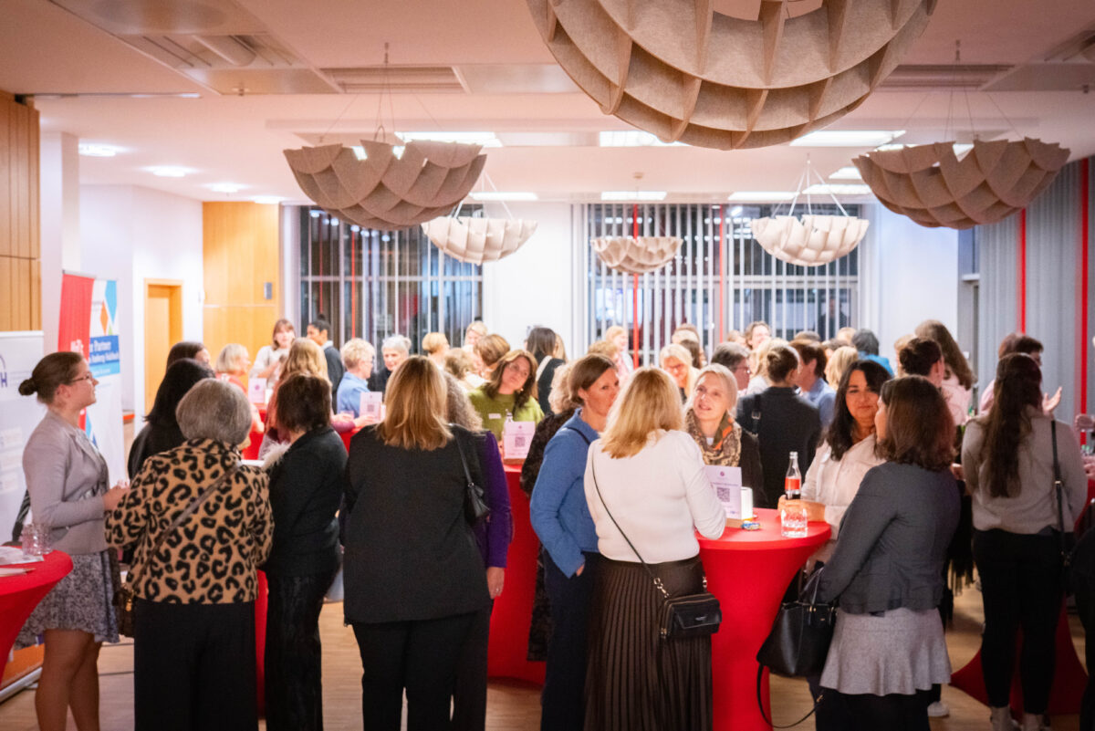 Starker Auftakt für Frauen Connect in Amberg
