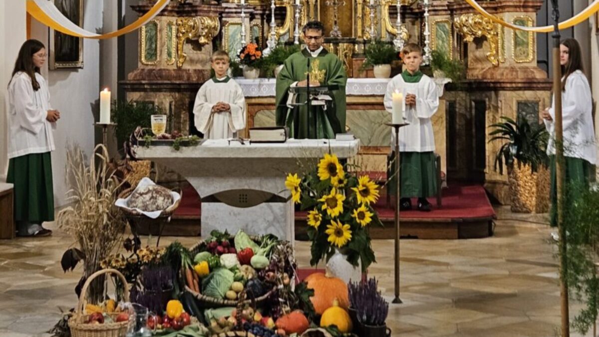 Erntedankgottesdienst in Böhmischbruck verbindet Schöpfung und Dankbarkeit