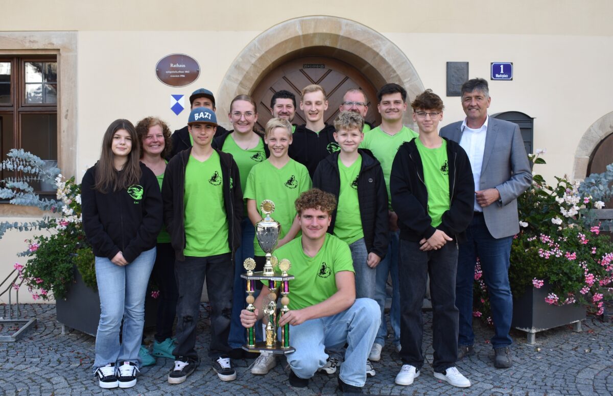 Pokal der Gaujugendliga geht zum zweiten Mal an die "Falkenhorst"-Schützen