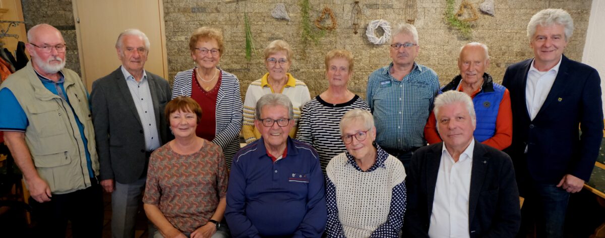 AWO-Ortsverein ehrt langjährige Mitglieder in Floß