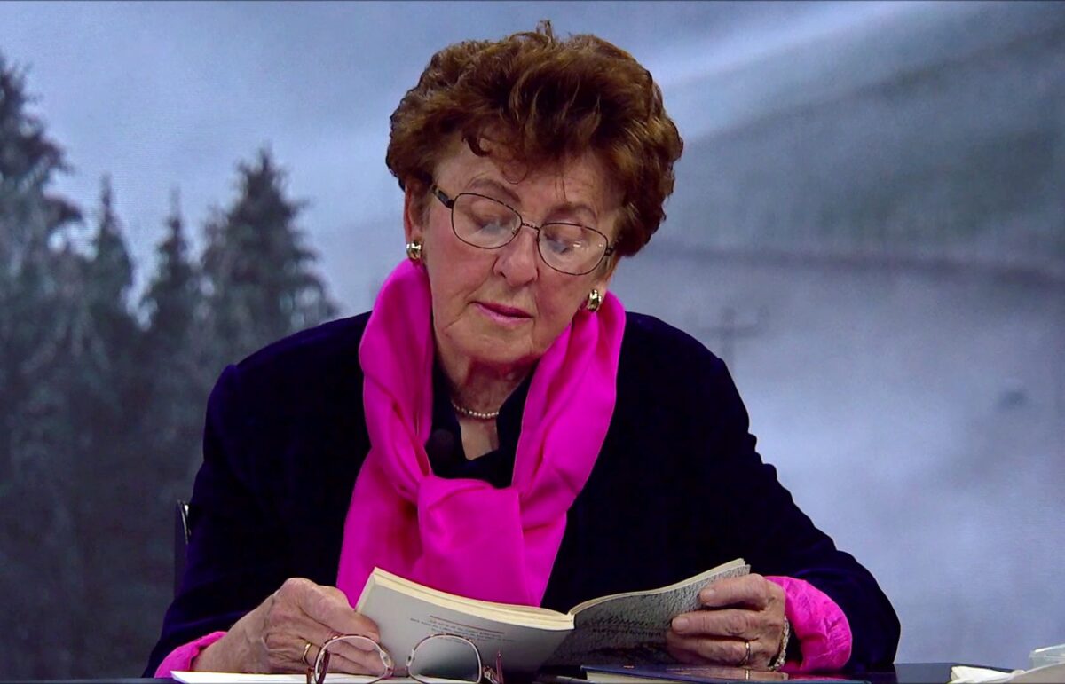 Buchautorin Marianne Ach stellt in der Regionalbibliothek in Weiden/Opf. ihr neues Werk vor