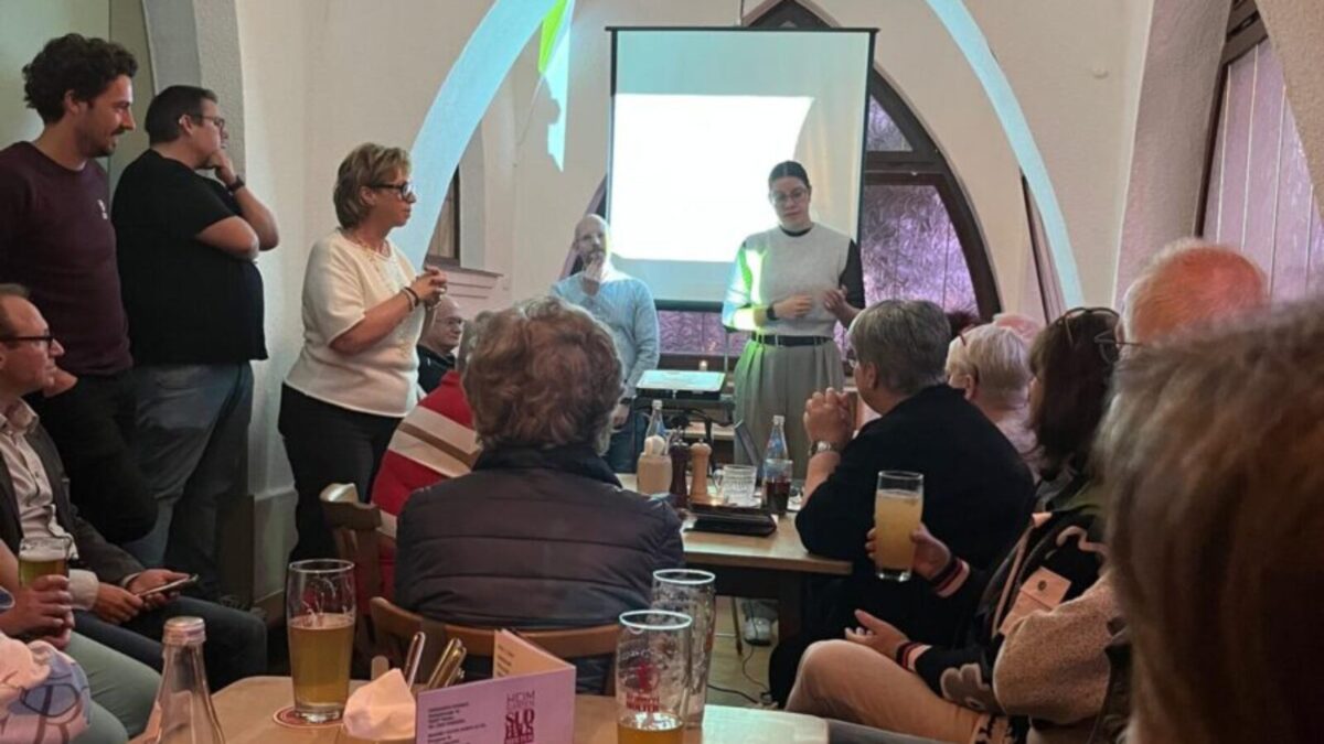 Buchvorstellung zur Wirtschaftswunderzeit begeistert in Weiden