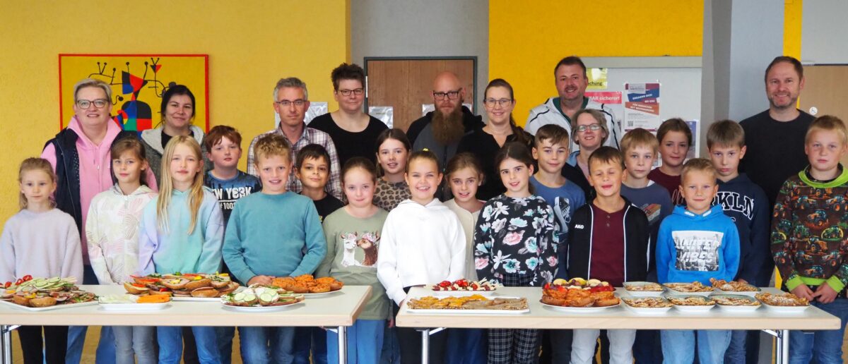 Erstes gesundes Pausenfrühstück begeistert Schulkinder in Erbendorf