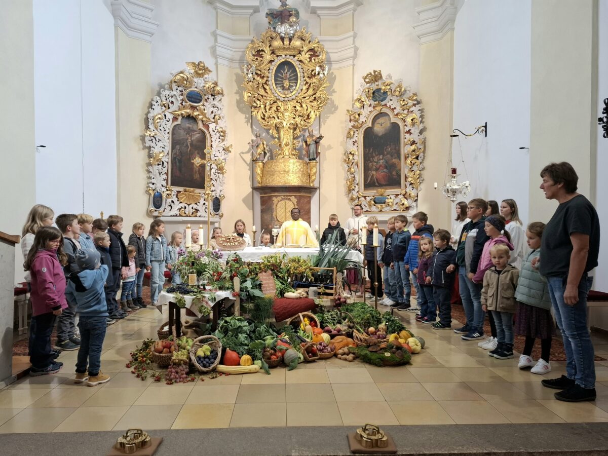 Familiengottesdienst in Eslarn feiert Schöpfung und Dankbarkeit