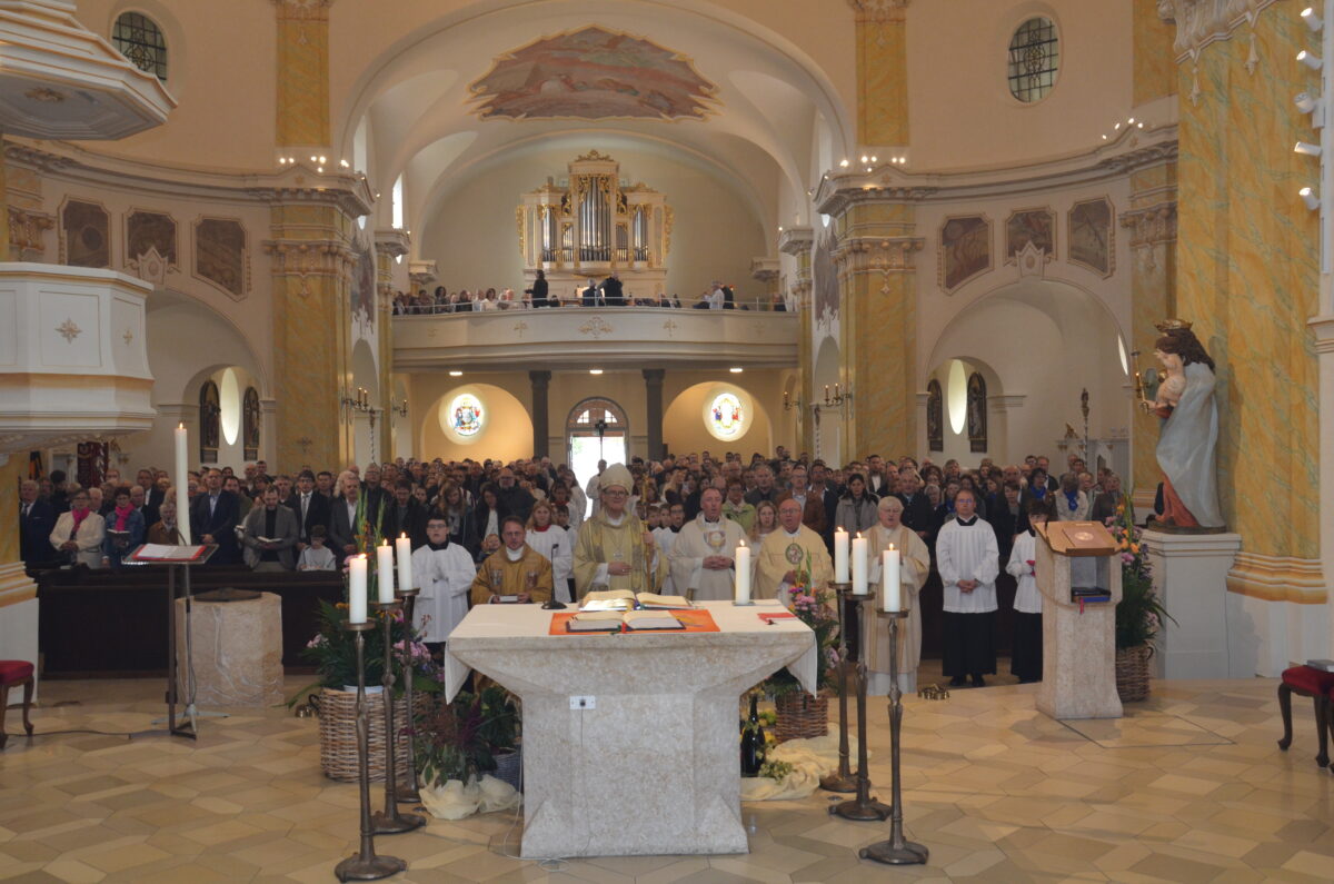 Feierliche Wiedereröffnung der Pfarrkirche Maria Immaculata in Vohenstrauß