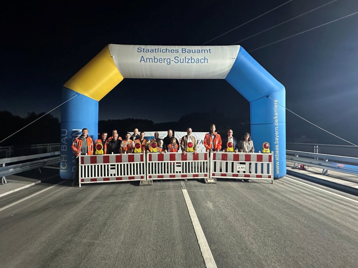 Flembachbrücke bei Auerbach nach 60 Tagen freigegeben
