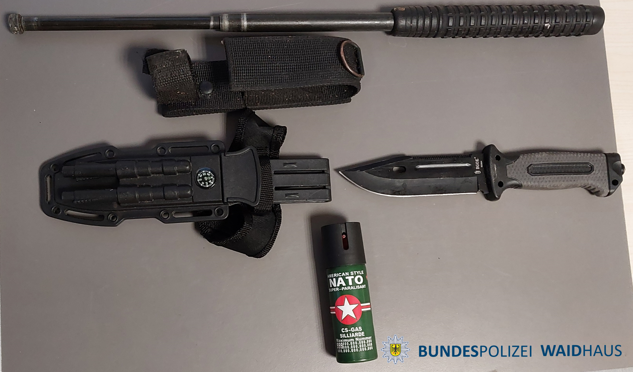 Grenzkontrolle in Waidhaus stoppt Mann mit drei Waffen