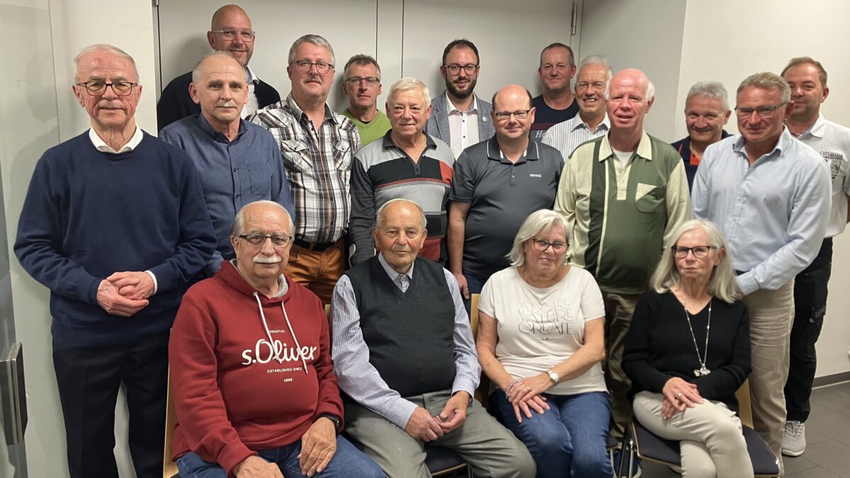 Herbstfest der Siedlergemeinschaft ehrt langjährige Mitglieder in Kaltenbrunn