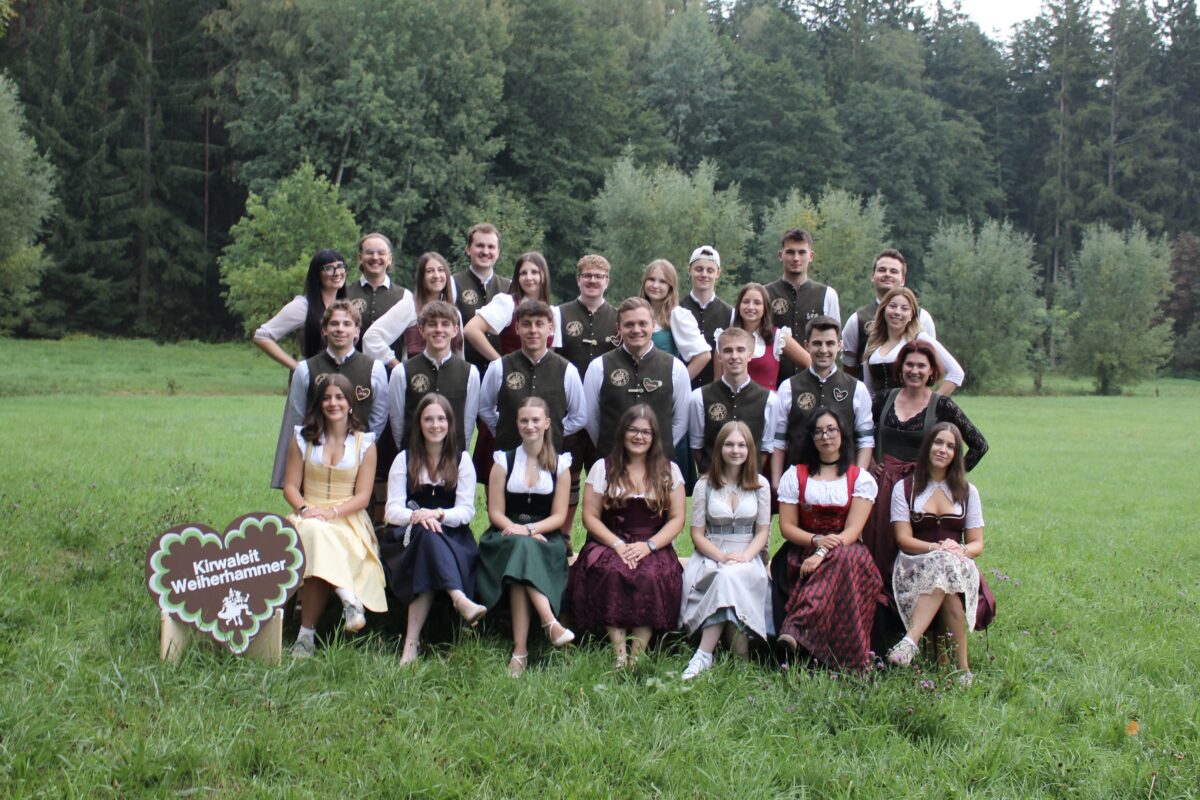 Kirwa in Weiherhammer mit Tanz und 100 Litern Freibier vom 23. bis 25. Oktober