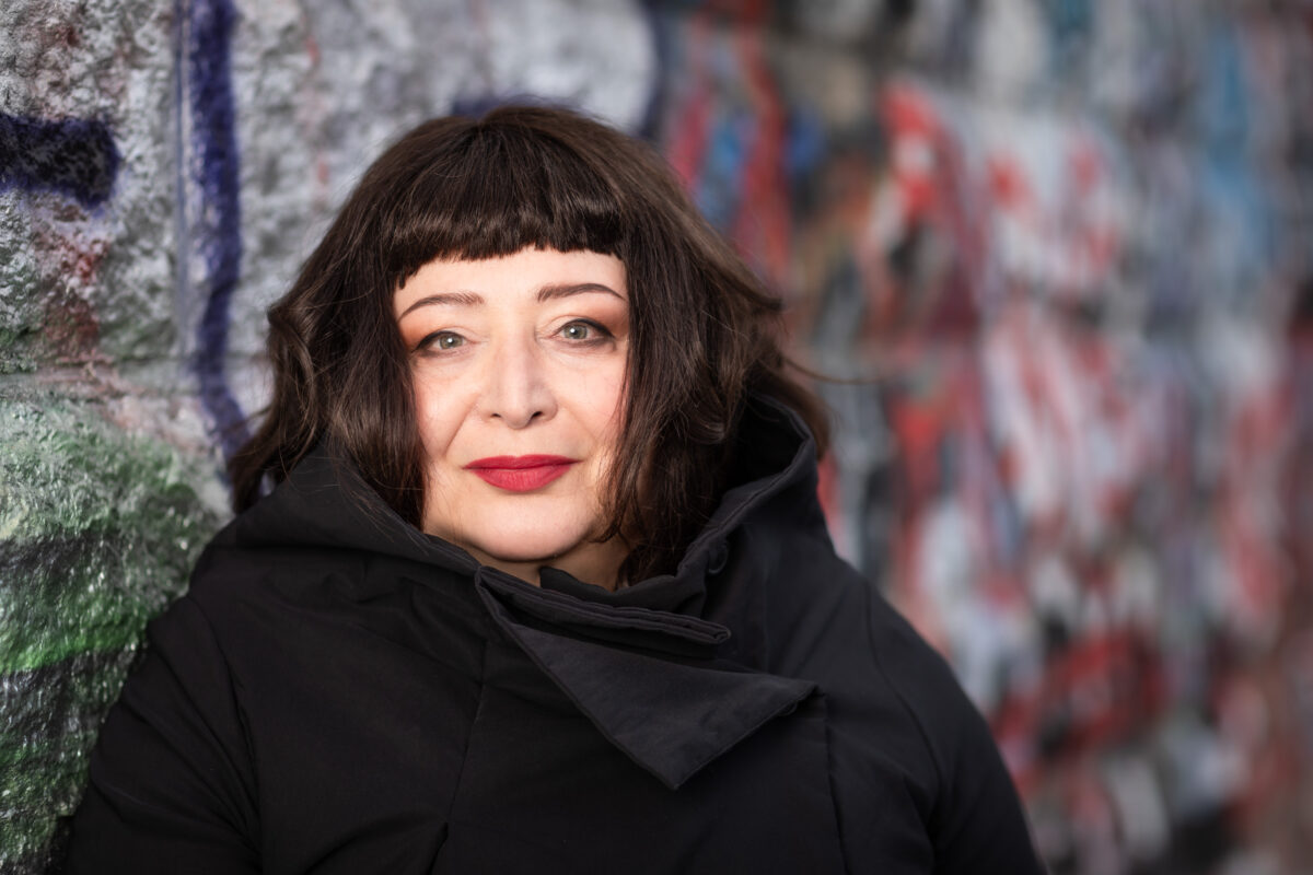 „Tinte &amp;amp; Terz“: Nora Gomringer lädt zur Late Night ins Stadttheater