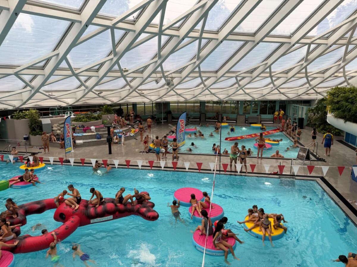 Große Pool-Party im Kurfürstenbad: Wasserspaß für die ganze Familie
