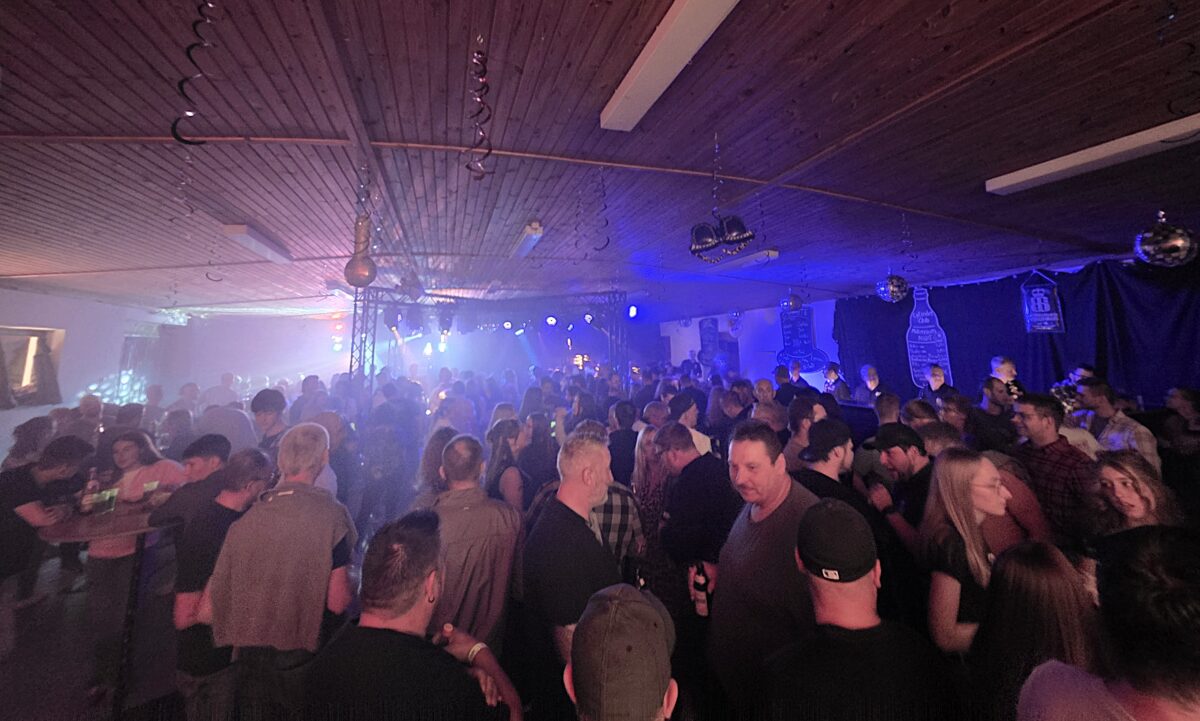 "Millennium Night" feiert gelungene Premiere in Floß