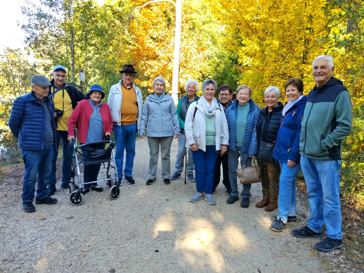 Senioren aus Maxhütte-Haidhof auf Ausflug in die Höllohe