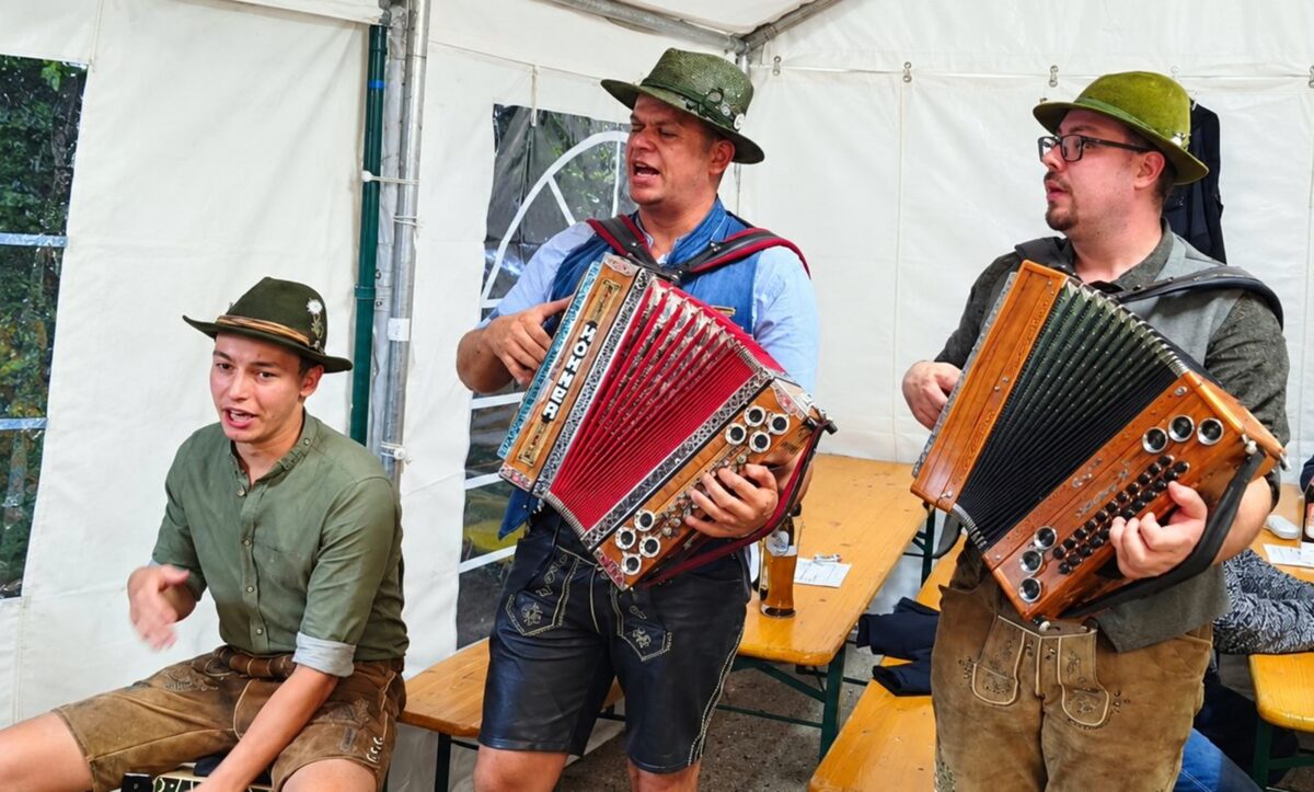 Stiglbäck-Kirwa begeistert Besucher in Rieden