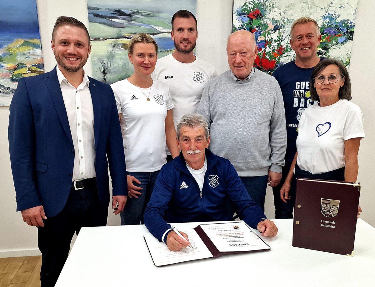 Schirmitz- Tennis Spvgg Ehrung.jpg