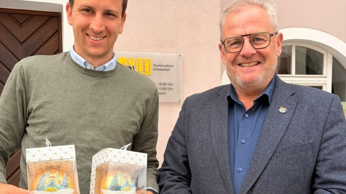 Vierte Christbaumkugel zeigt Wallfahrtskirche in Schwandorf