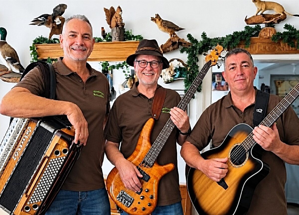 Volksmusikstammtisch vereint vier Gruppen in Weiden