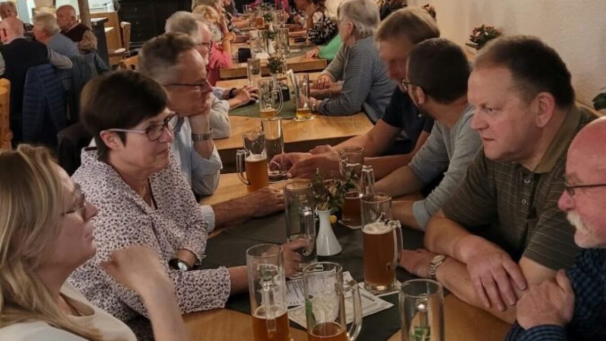 Zoiglfahrt der Siedlergemeinschaft sorgt in Weiden für beste Stimmung