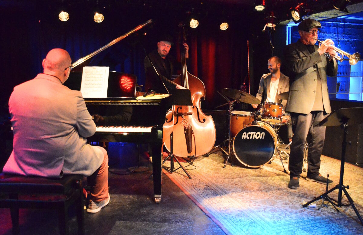 Swingender Jazz begeistert im "Bistrot Paris"