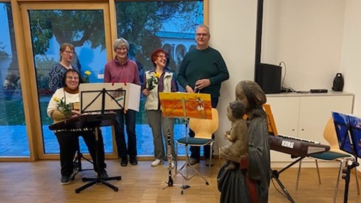 Rosenkranzandacht in Weiden setzt Zeichen für Zusammenhalt