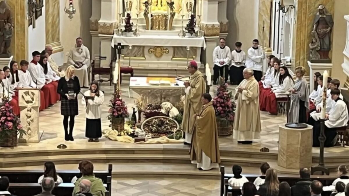 Wiedereröffnung der Pfarrkirche Maria Immaculata in Vohenstrauß gefeiert