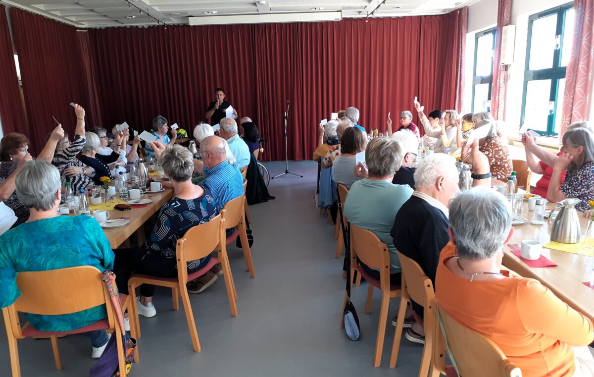 Café miteinander: Brandschutz bei Kaffee und Kuchen