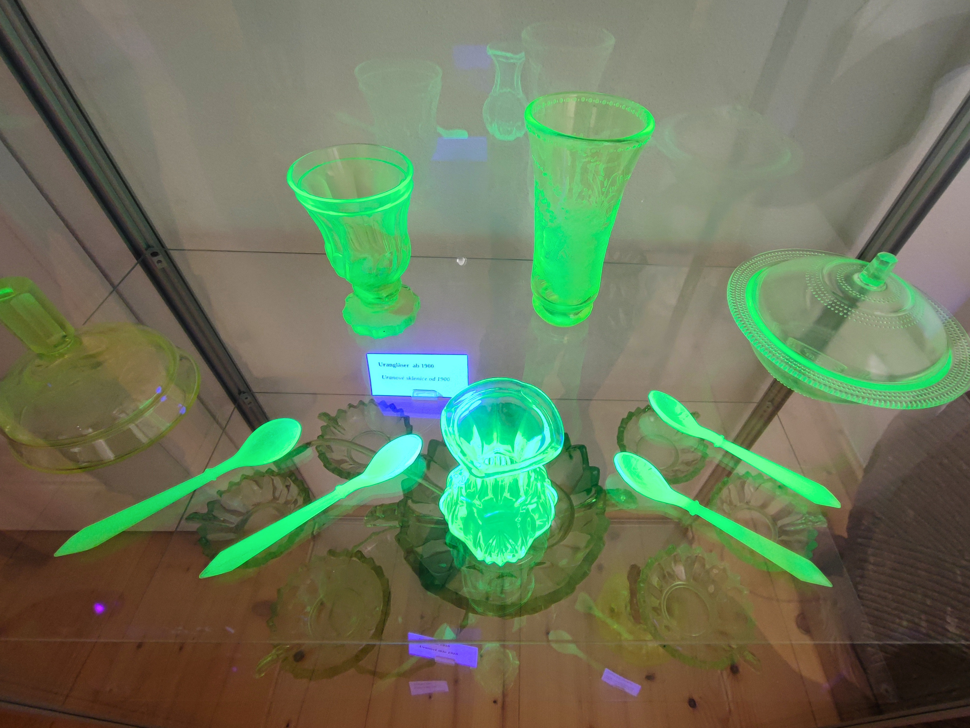 Uran, Radium und die Faszination des Strahlenden: Ausstellung  im Gelebten Museum Mähring