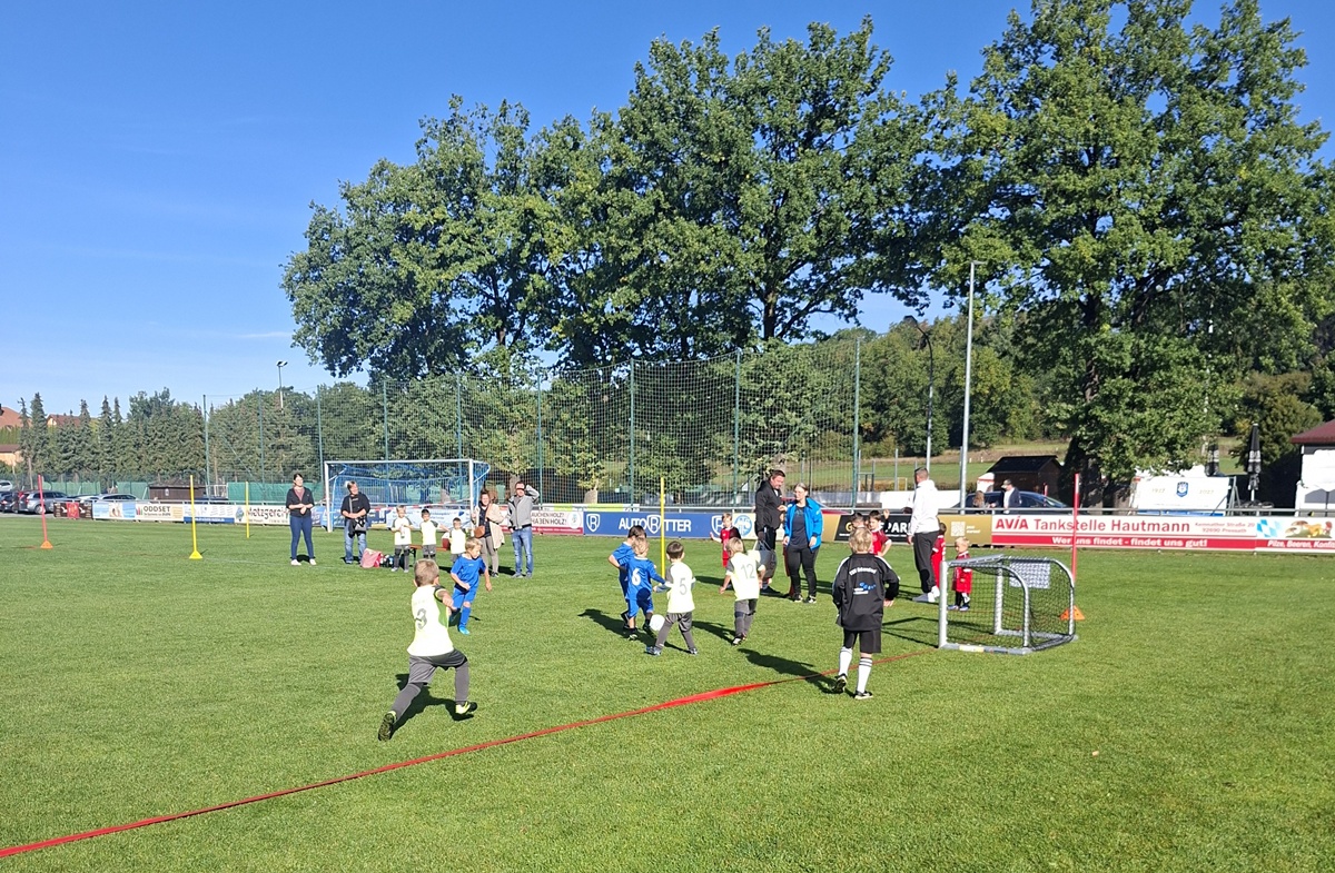 Typisches Septemberwetter beim Soccercup des TSV Pressath