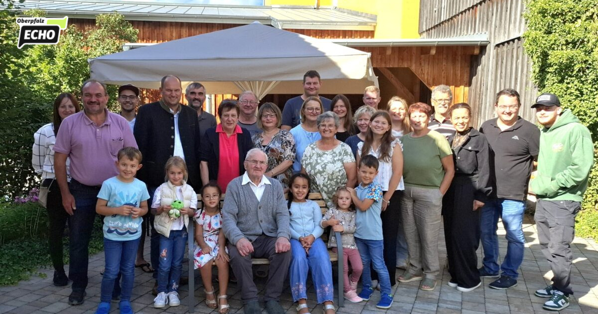Community Brewmaster Georg Zierer Celebrates 99th Birthday with Large ...